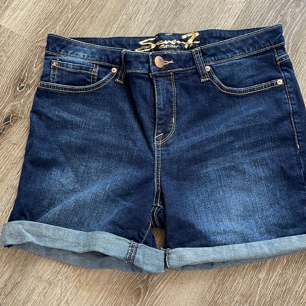 Seven 7 Blue Denim Weekend Shorts Size 8